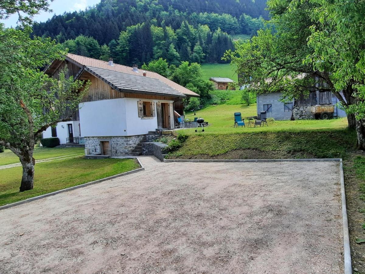 Gasthaus Le Petit Caboin Seytroux Exterior foto